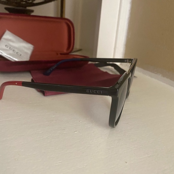 🔥Brand new Gucci sunglasses🕶👋🏻🔥 - Picture 8 of 14